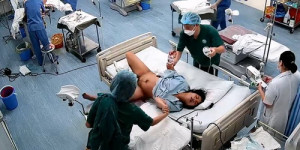 Women caught on spy cam in the maternity hospital (Korean maternity hospital 02-03)